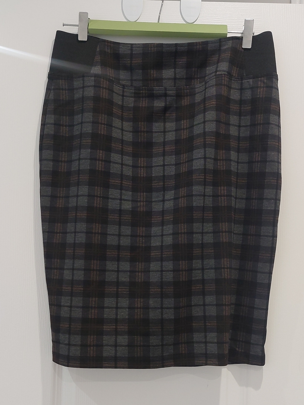 NWOT Soho Apparel Plaid Pencil Skirt - Black, Gray, Brown
